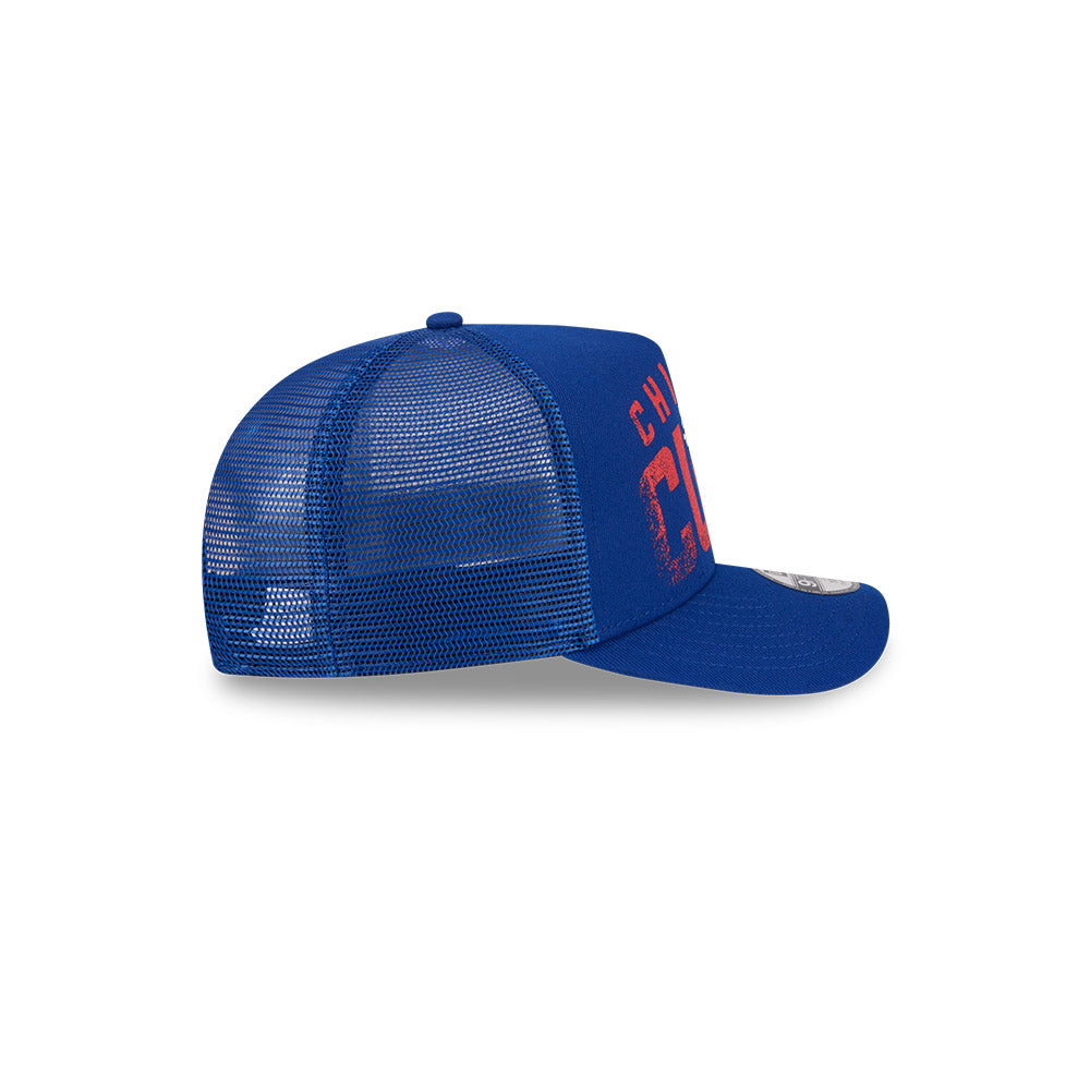 Cubs New Era Youth logo Fade Trucker Mesh Hat